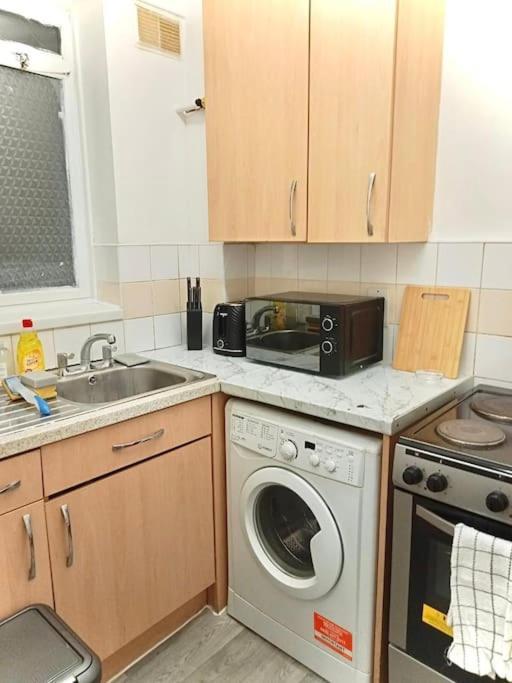Fantastic Flat In Great Location