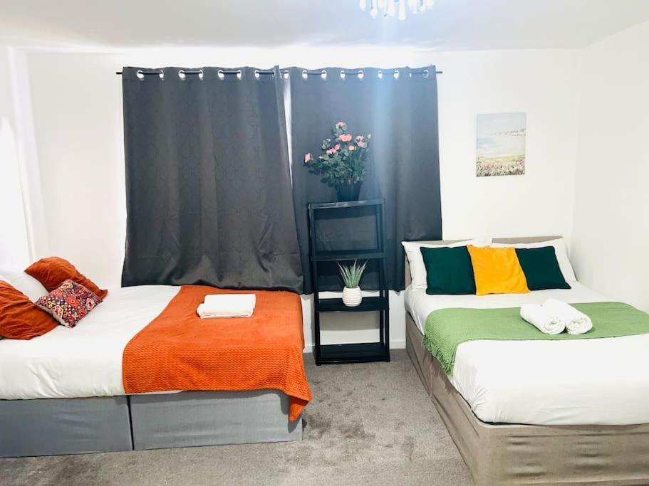 Fantastic Flat In Great Location Apartment *